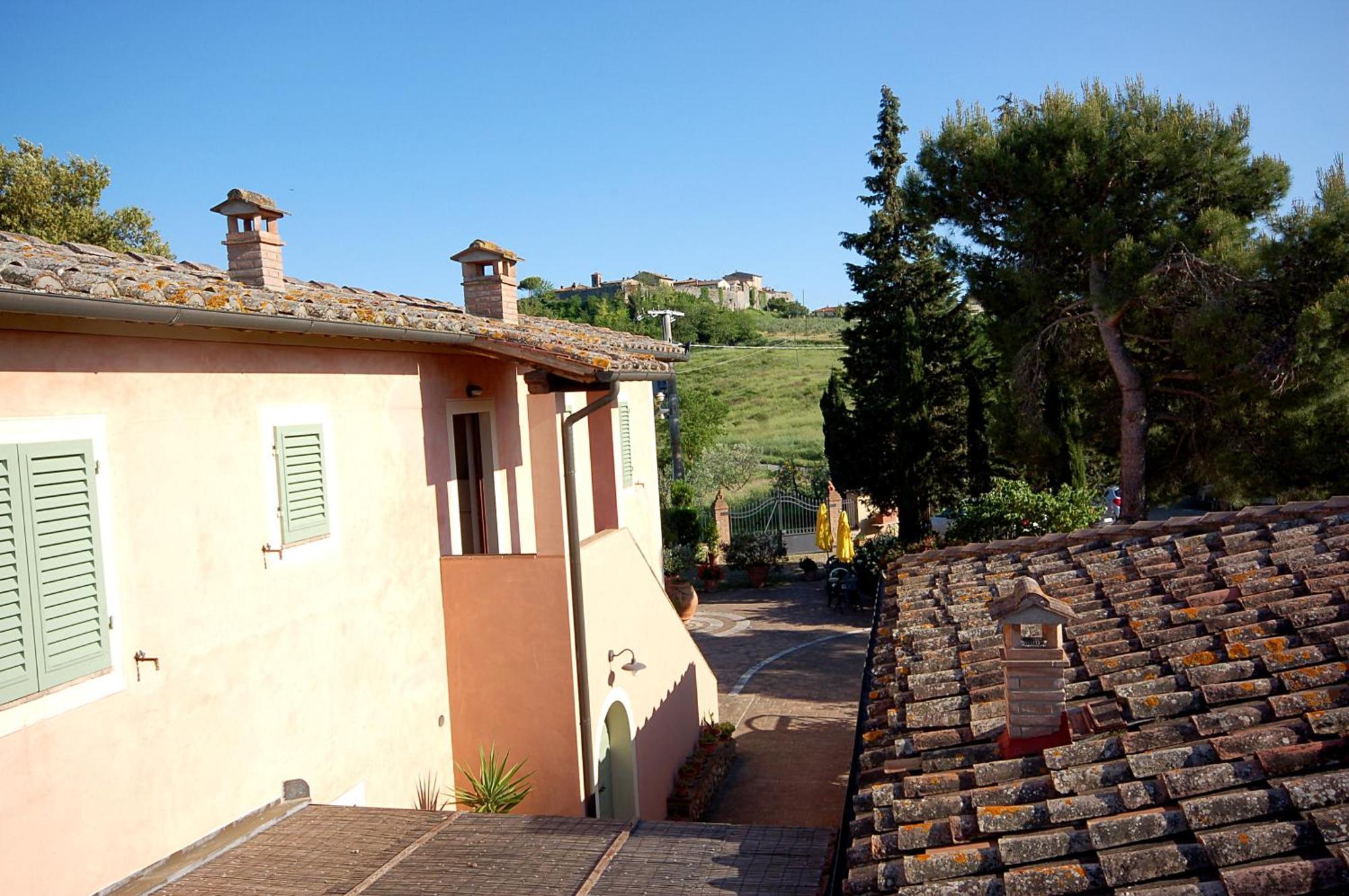 Antico Borgo Il Cardino Acomodação com café da manhã San Gimignano Exterior foto