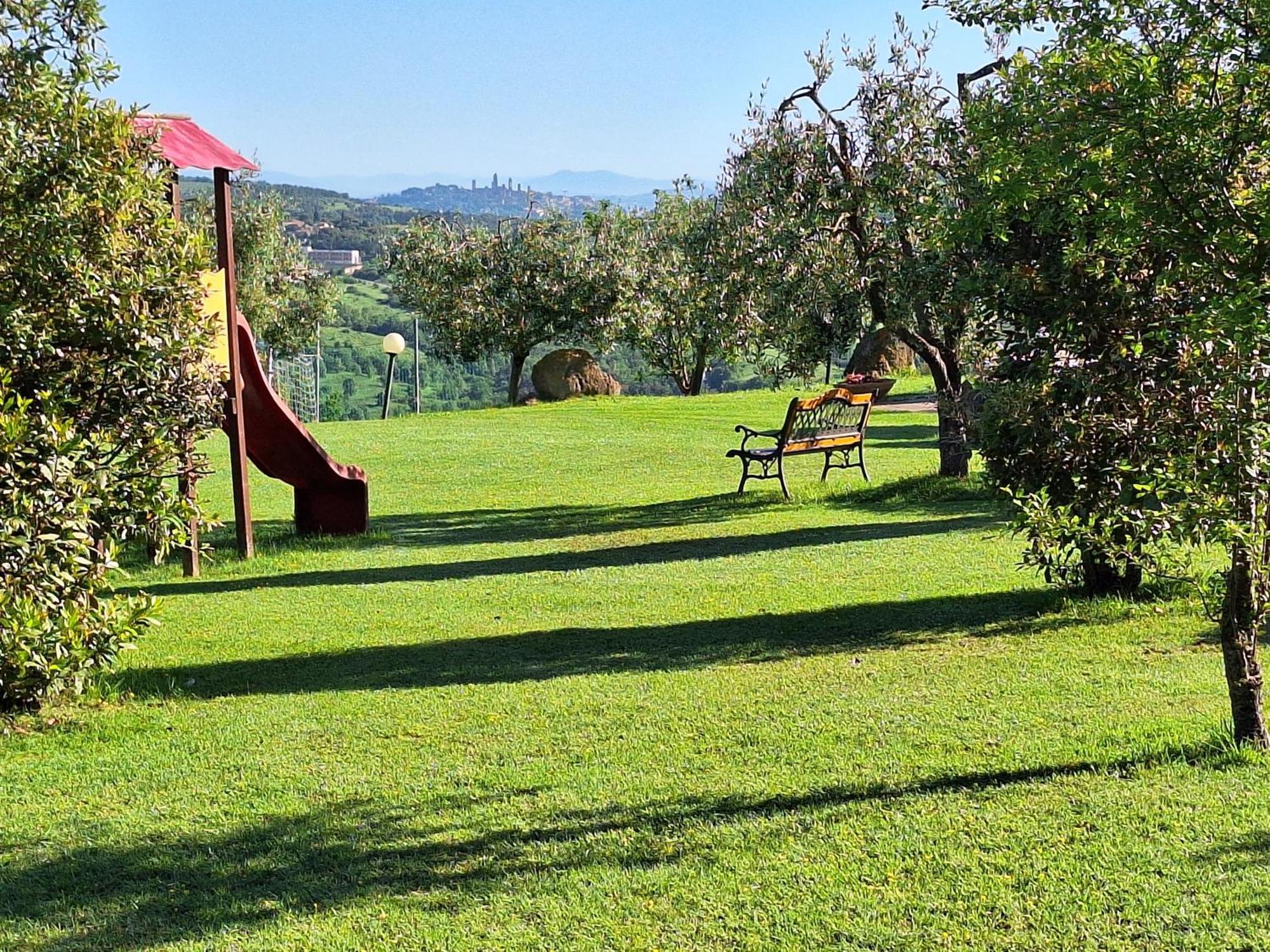 Antico Borgo Il Cardino Acomodação com café da manhã San Gimignano Exterior foto